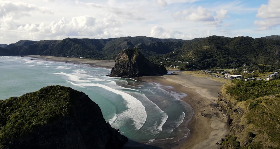 Piha beach